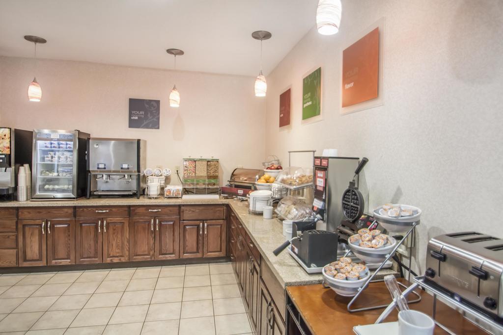 Comfort Suites Rochester Henrietta University Area Eksteriør bilde