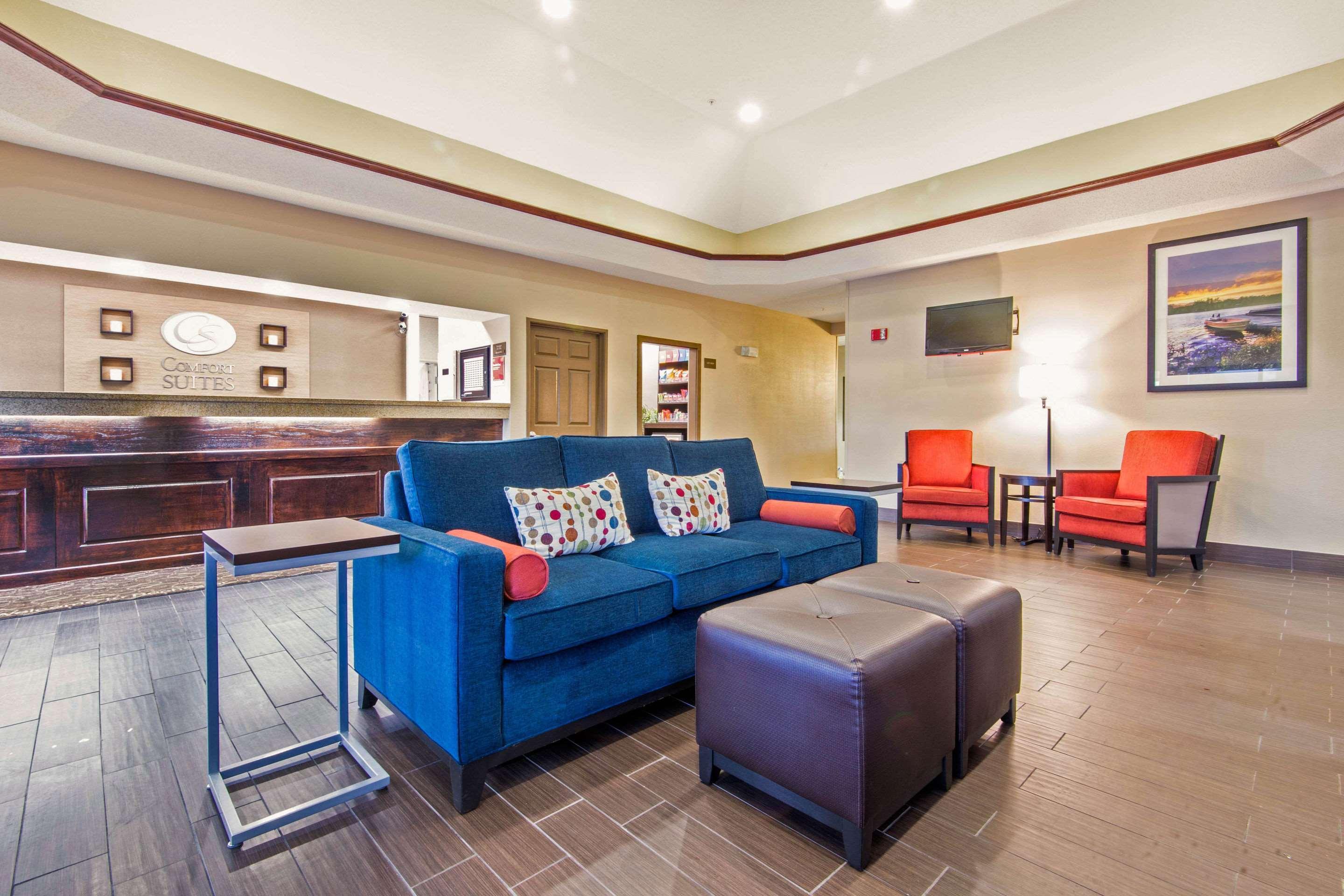 Comfort Suites Rochester Henrietta University Area Eksteriør bilde