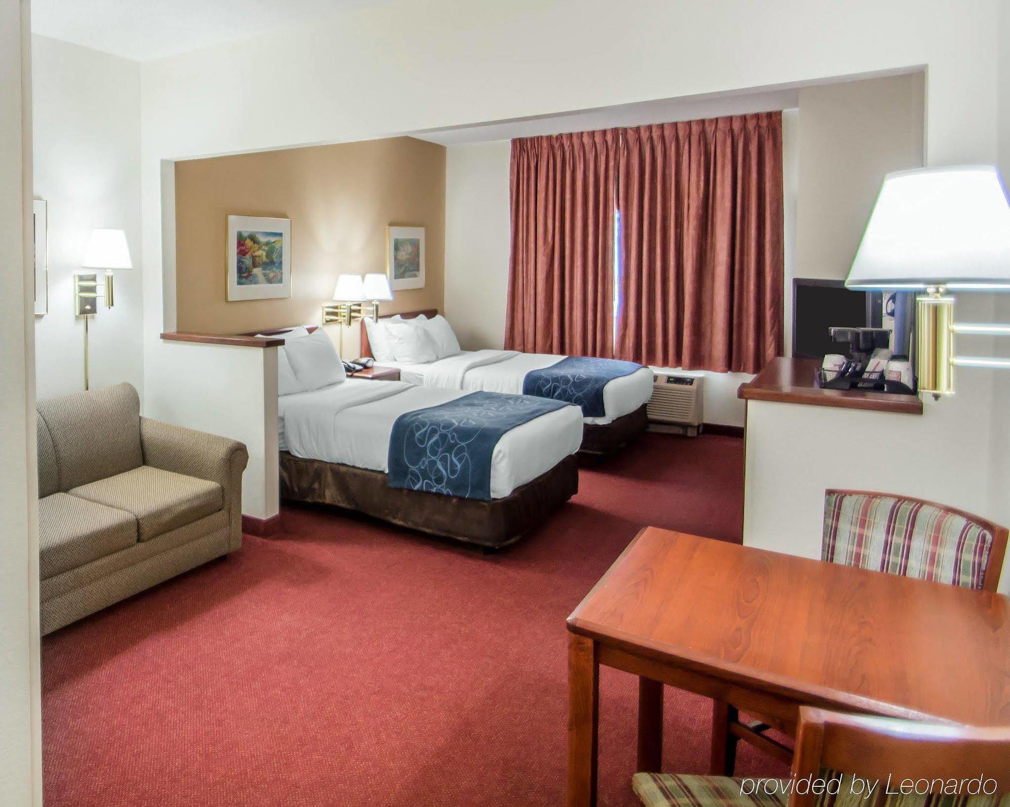 Comfort Suites Rochester Henrietta University Area Eksteriør bilde